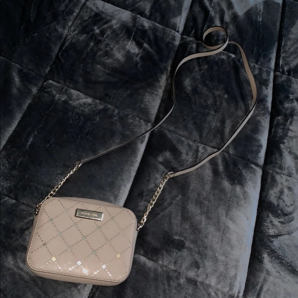 MICHEAL KORS CROSSBODY